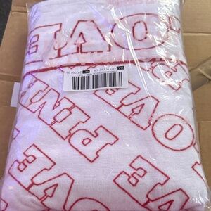 White and Red LOVE PINK Towel